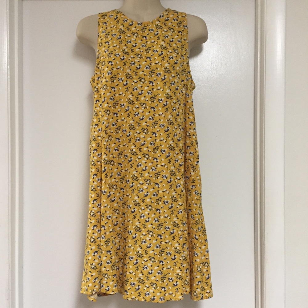 Old navy Yellow Floral dress ✨